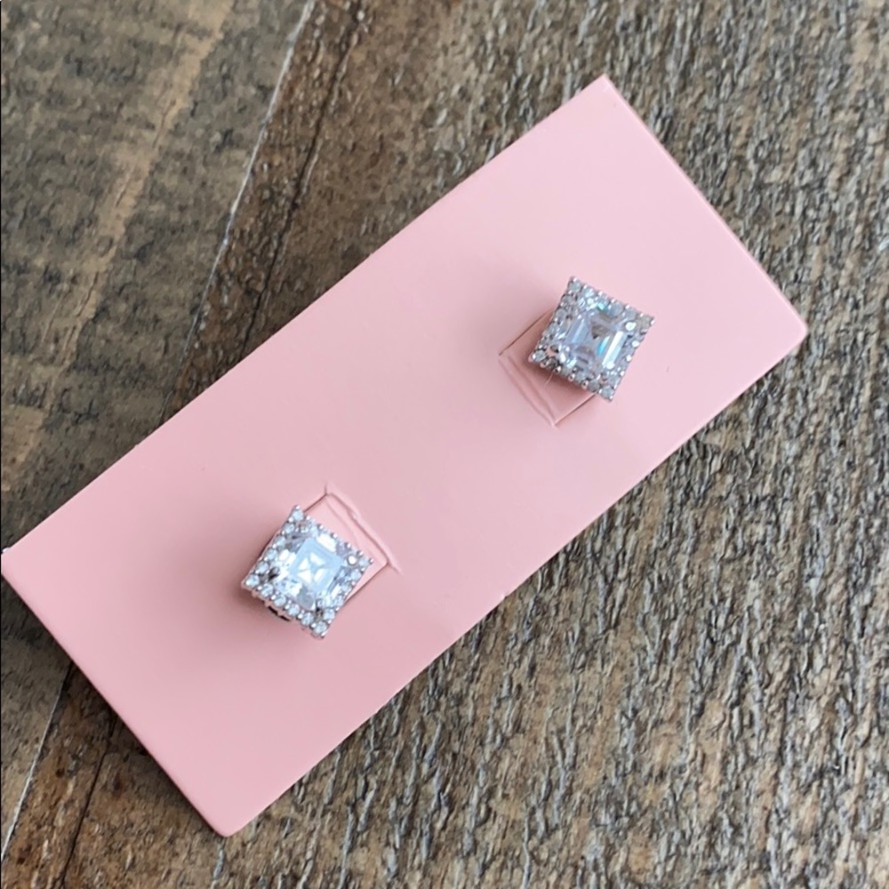 14k White gold 6mm Zirconia Fancy Square Earrings